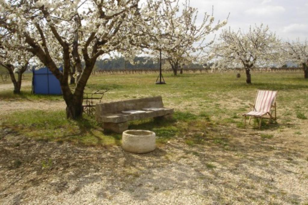 Maison D'Hotes Bastide St Victor A 2,5 Kilometres De Lourmarin Puyvert Ruang foto