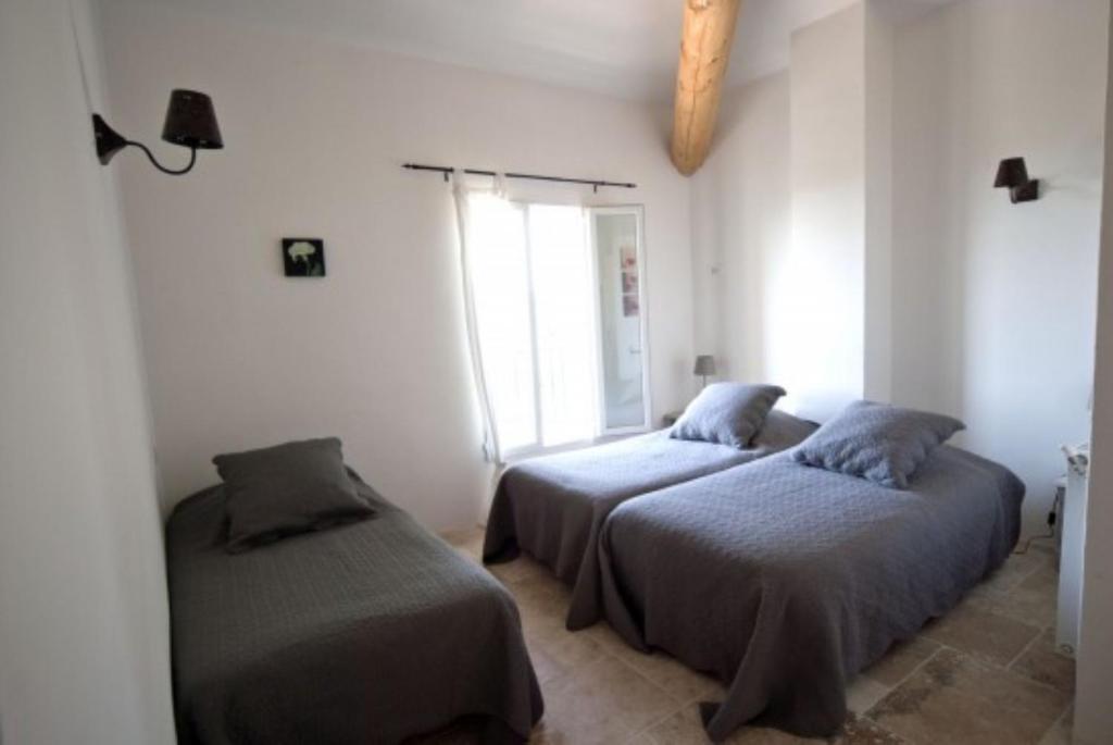Maison D'Hotes Bastide St Victor A 2,5 Kilometres De Lourmarin Puyvert Ruang foto